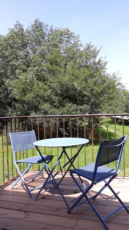 Agreable Gite En Pleine Nature Parmilieu المظهر الخارجي الصورة